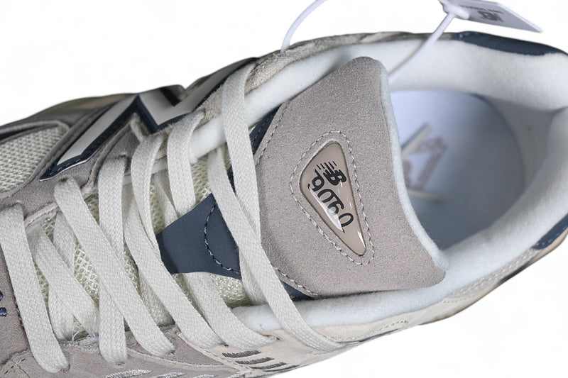 New Balance 9060 "Moonrock Linen/Dark Arctic Grey"