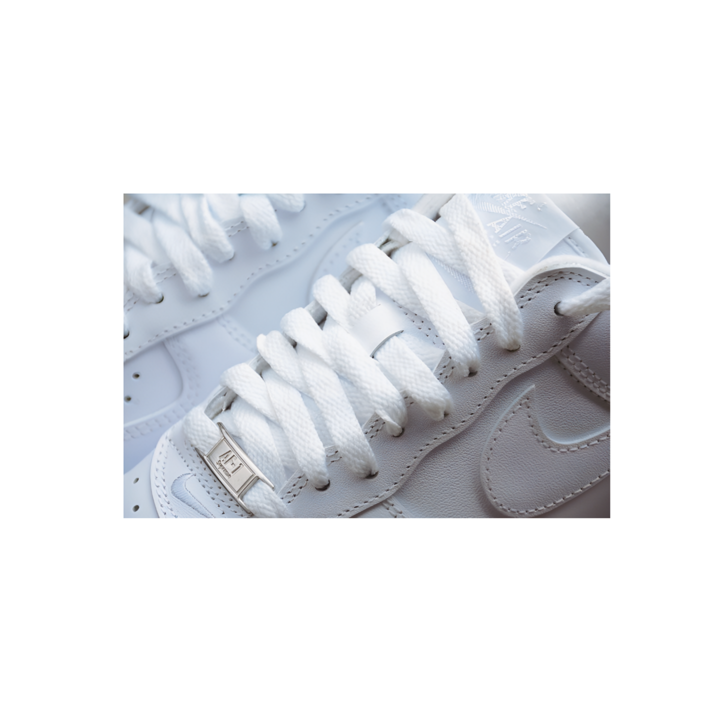 Nike Air Force 1 Low Supreme White